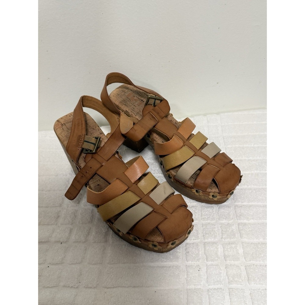 Korks  Willow Comfort Tan Flower Chunky Wedge Sandals Women's size 6